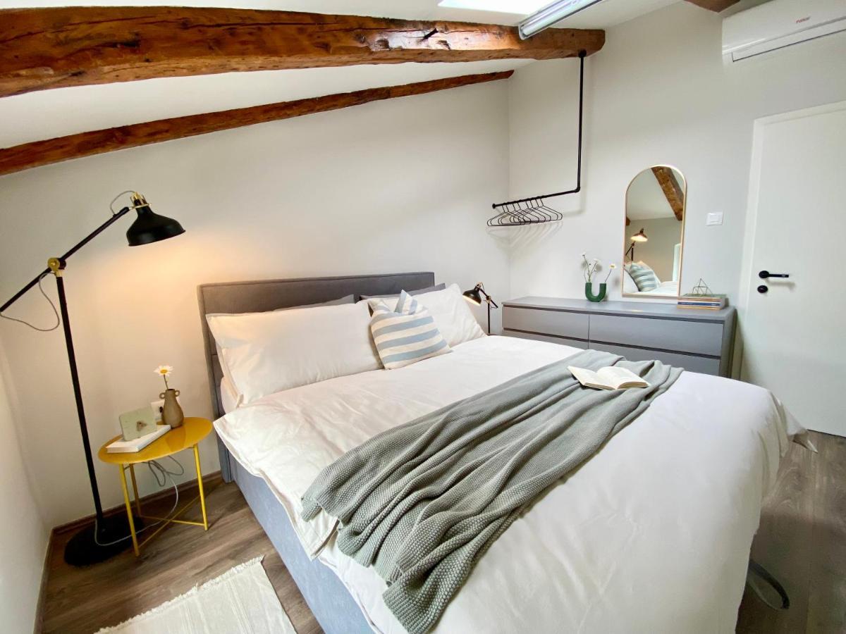 포레치 Parentium Loft Center Square 아파트 외부 사진