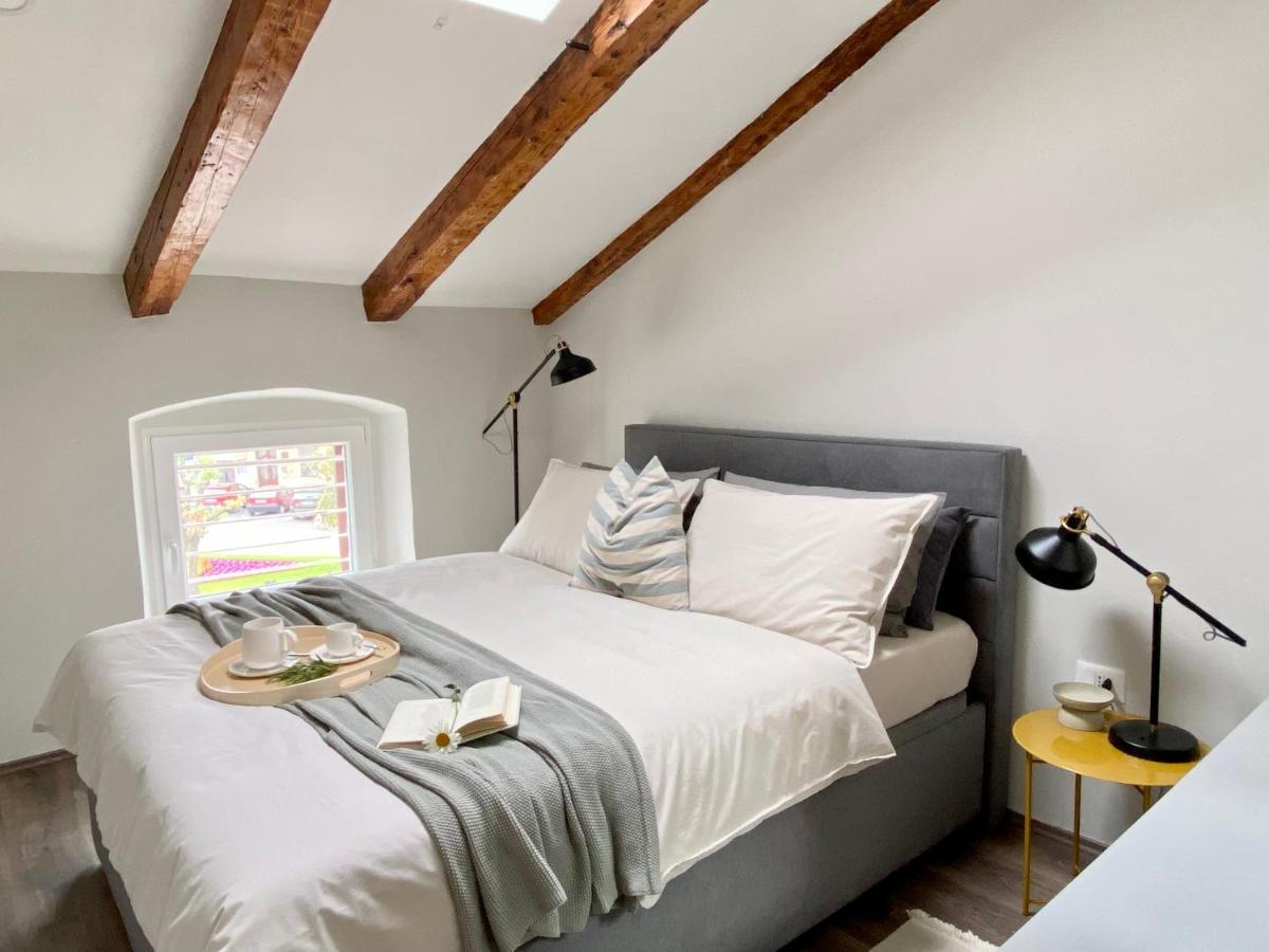 포레치 Parentium Loft Center Square 아파트 외부 사진